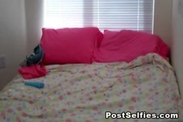 Soledad Video Online Hat Amateur Masturbation Pussy Bed Girlfriend